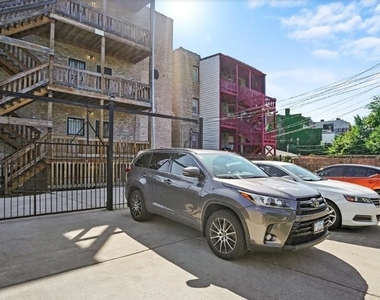 4530 S Michigan Avenue - Photo Thumbnail 16