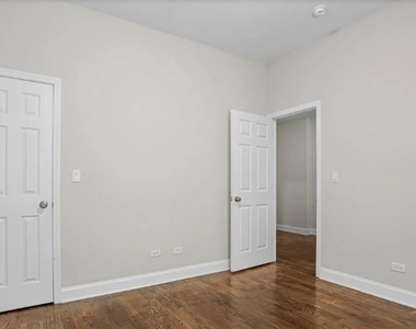 4530 S Michigan Avenue - Photo Thumbnail 10