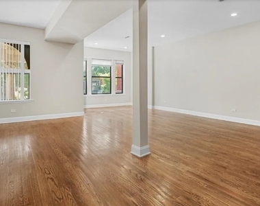 4530 S Michigan Avenue - Photo Thumbnail 4