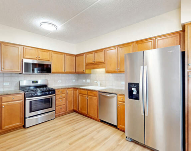 750 Pearson Street - Photo Thumbnail 4