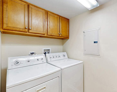 750 Pearson Street - Photo Thumbnail 9