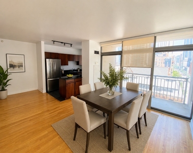 600 N Dearborn Street - Photo Thumbnail 3