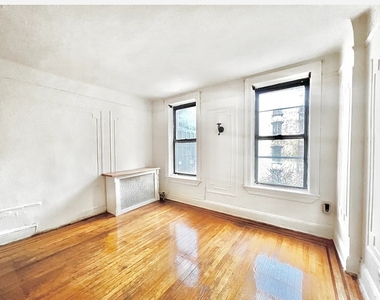 398 East 52nd Street - Photo Thumbnail 1