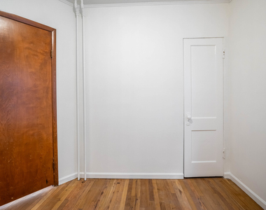 4904 W School Street - Photo Thumbnail 7