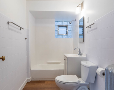 4904 W School Street - Photo Thumbnail 9