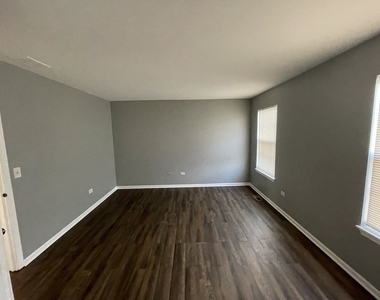 3102 Alyssa Street - Photo Thumbnail 10