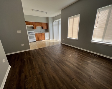3102 Alyssa Street - Photo Thumbnail 4