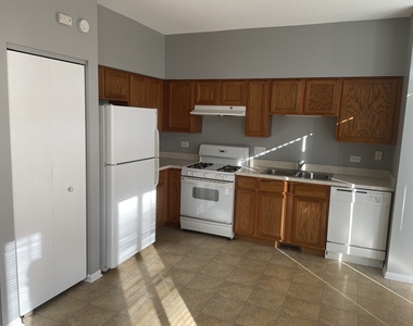 3102 Alyssa Street - Photo Thumbnail 3