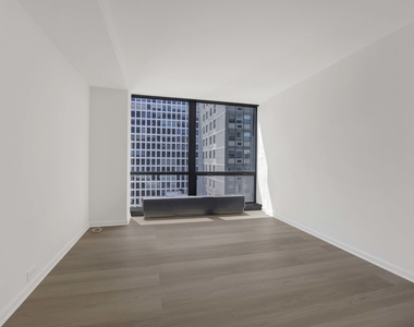 900 N Lake Shore Drive - Photo Thumbnail 13