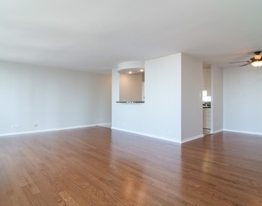 111 E Chestnut Street - Photo Thumbnail 3