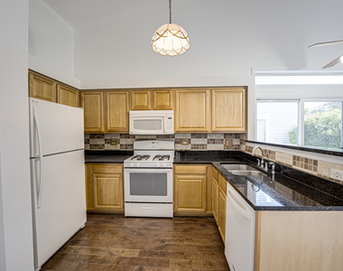 2884 Cedar Glade Drive - Photo Thumbnail 4