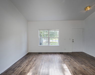 2884 Cedar Glade Drive - Photo Thumbnail 3