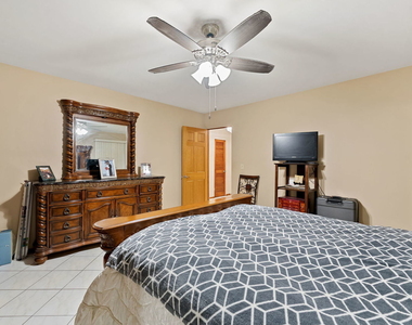 8729 W Summerdale Avenue - Photo Thumbnail 13