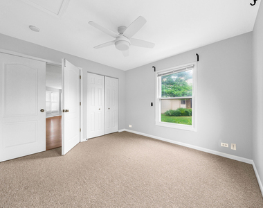 98 Willow Parkway - Photo Thumbnail 11
