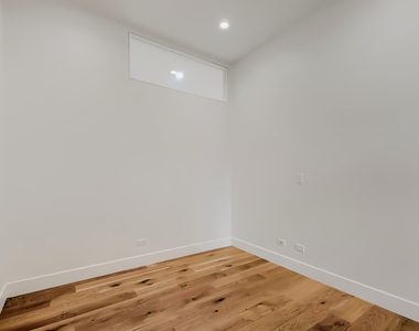 6740 N Sheridan Road - Photo Thumbnail 13