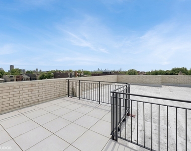 1615 W Irving Park Road - Photo Thumbnail 18