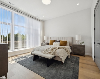 1615 W Irving Park Road - Photo Thumbnail 10