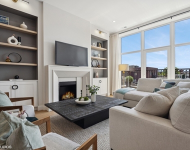 1615 W Irving Park Road - Photo Thumbnail 5