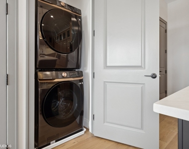 1615 W Irving Park Road - Photo Thumbnail 17