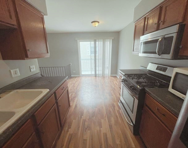 195 Thomas Court - Photo Thumbnail 5
