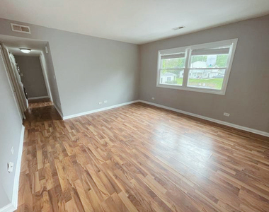 195 Thomas Court - Photo Thumbnail 3