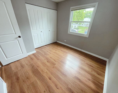 195 Thomas Court - Photo Thumbnail 16