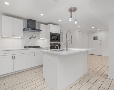 2203 W Giddings Street - Photo Thumbnail 1