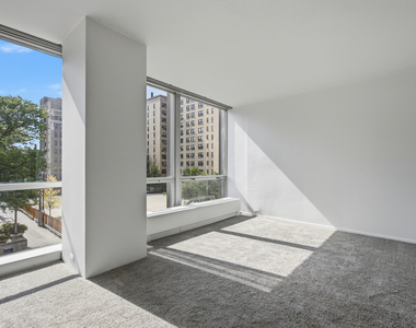 340 W Diversey Parkway - Photo Thumbnail 9