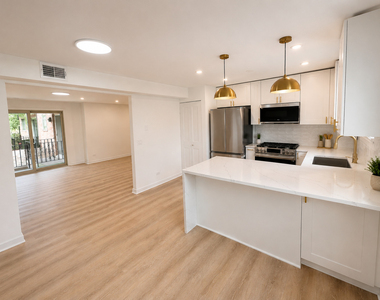 5819 W Higgins Avenue - Photo Thumbnail 5