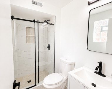 5819 W Higgins Avenue - Photo Thumbnail 14