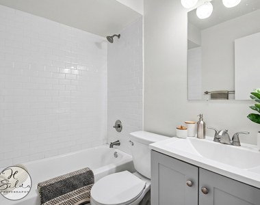 10 Arrowhead Drive - Photo Thumbnail 7