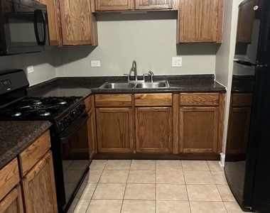10917 Lloyd Drive - Photo Thumbnail 4
