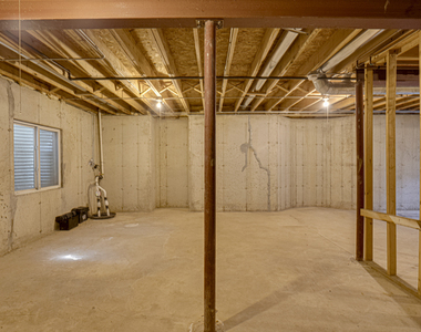 2464 Blue Spruce Lane - Photo Thumbnail 27