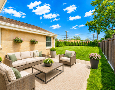 408 S Albert Street - Photo Thumbnail 9