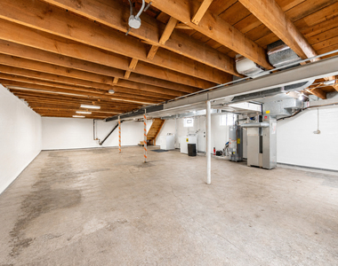 408 S Albert Street - Photo Thumbnail 32