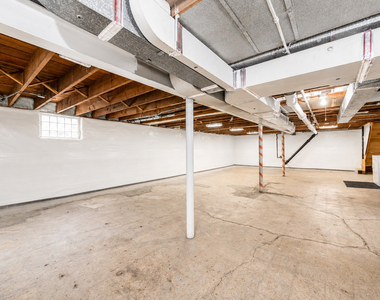 408 S Albert Street - Photo Thumbnail 33