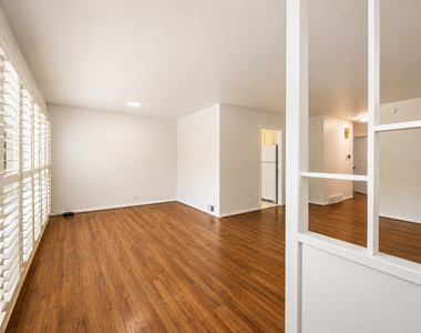 408 S Albert Street - Photo Thumbnail 10