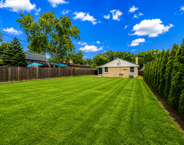 408 S Albert Street - Photo Thumbnail 38