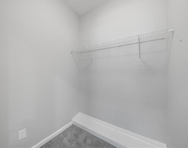 5399 Northland Drive Ne - Photo Thumbnail 8