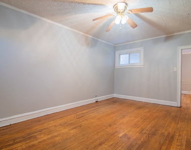 7841 S Kingston Avenue - Photo Thumbnail 7