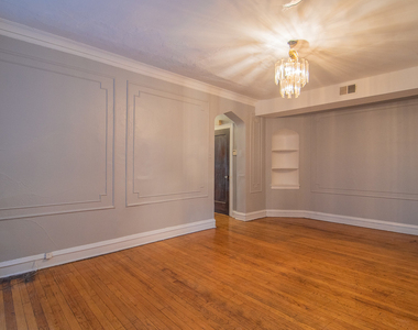 7841 S Kingston Avenue - Photo Thumbnail 1