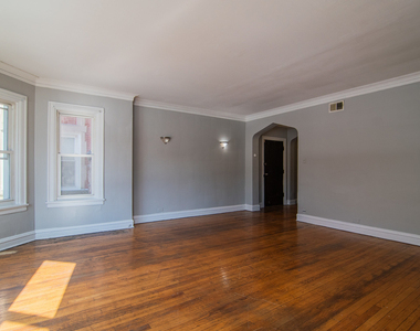 7841 S Kingston Avenue - Photo Thumbnail 14
