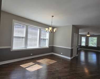 1847 W Garfield Boulevard - Photo Thumbnail 2