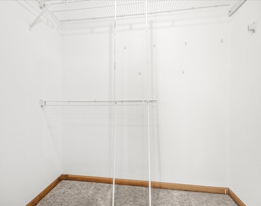 2447 Mayfield Drive - Photo Thumbnail 10