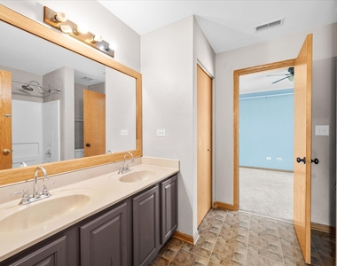 2447 Mayfield Drive - Photo Thumbnail 7