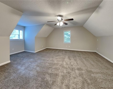 328 Abbington Lane - Photo Thumbnail 14