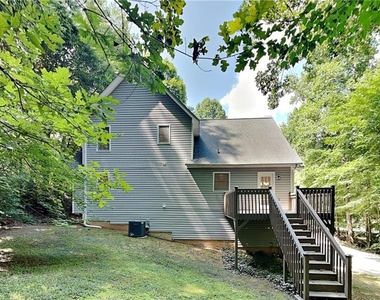 328 Abbington Lane - Photo Thumbnail 16