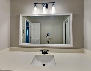 1100 Lake Drive - Photo Thumbnail 20