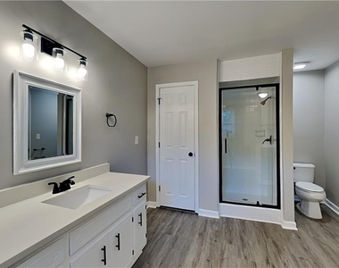 1100 Lake Drive - Photo Thumbnail 11