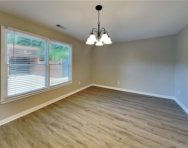 1100 Lake Drive - Photo Thumbnail 8